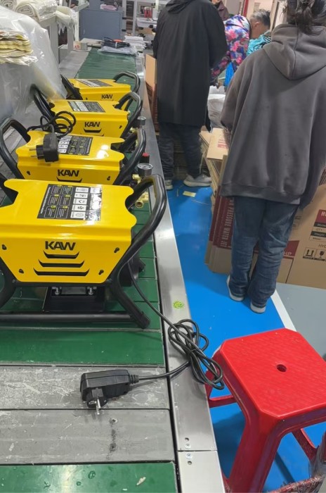 Máy rửa xe HM03, Công xuất 3300W, Giá tốt nhất, Bảo hành chính hãng